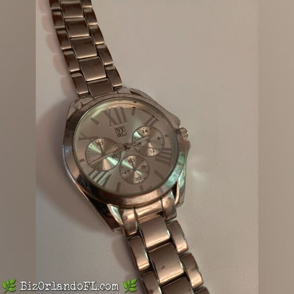 VINTAGE: New York & Company -- NY & Co -- Silver Women's Watch - Picture 7 of 11